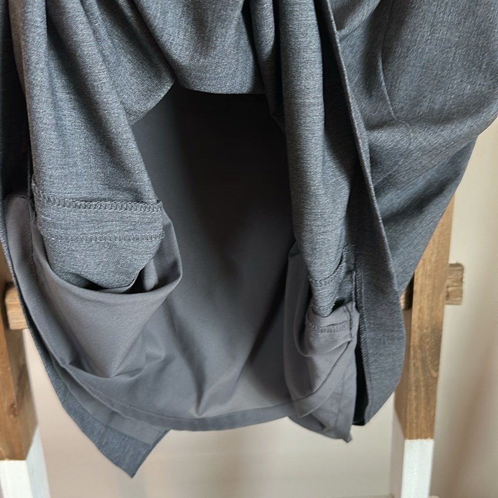 The Limited Collection Gray Pencil Skirt Size 12 in Fair Used Condition - Picture 9 of 16